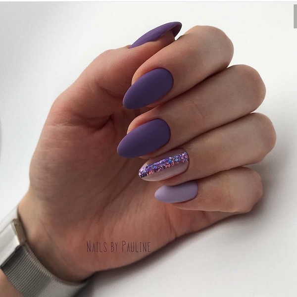 Manicure yang indah untuk kuku berbentuk almond 2024-2025: foto