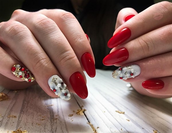 Manicure yang indah untuk kuku berbentuk almond 2024-2025: foto