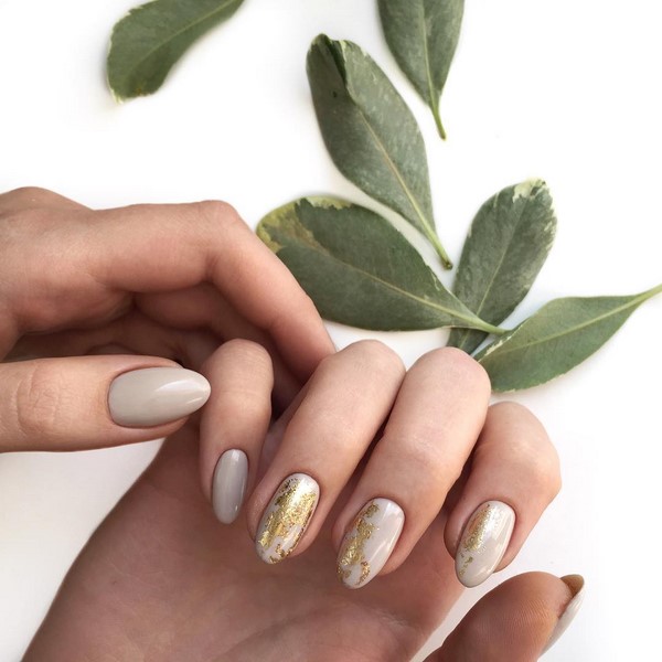 Manicure yang indah untuk kuku berbentuk almond 2024-2025: foto