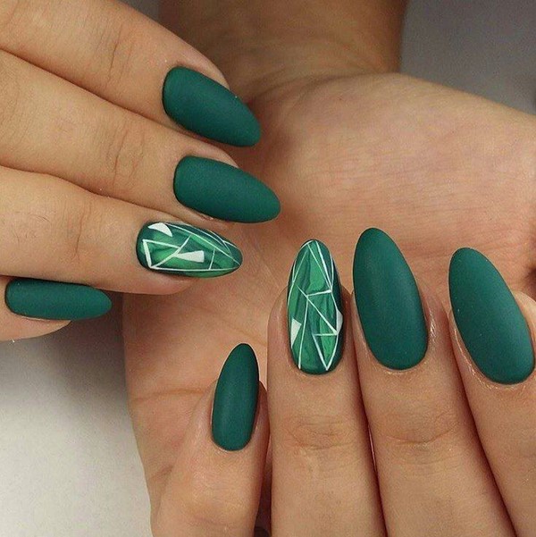 Manicure yang indah untuk kuku berbentuk almond 2024-2025: foto