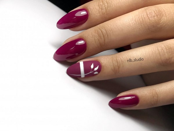 Manicure yang indah untuk kuku berbentuk almond 2024-2025: foto