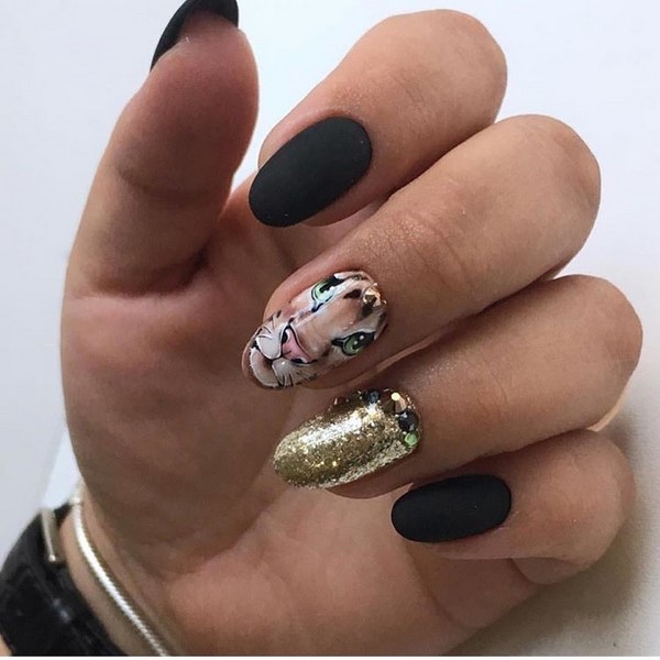 Manicure yang indah untuk kuku berbentuk almond 2024-2025: foto