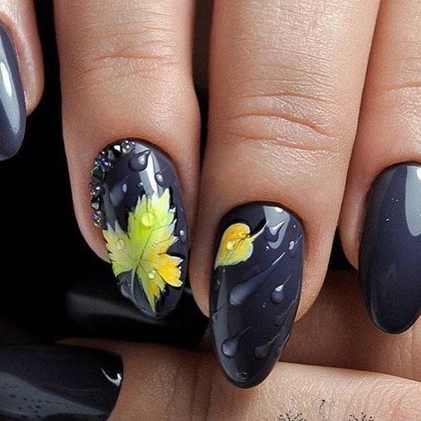 Manicure yang indah untuk kuku berbentuk almond 2024-2025: foto