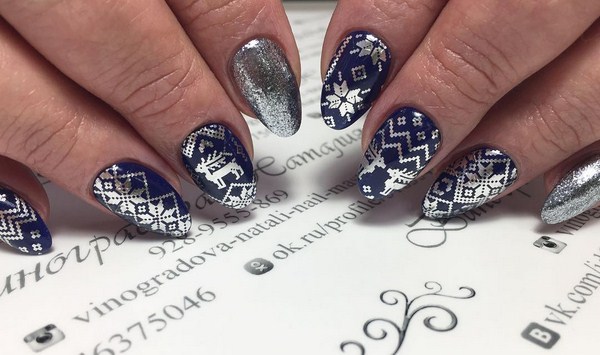 Manicure Tahun Baru Brilian 2024: contoh foto