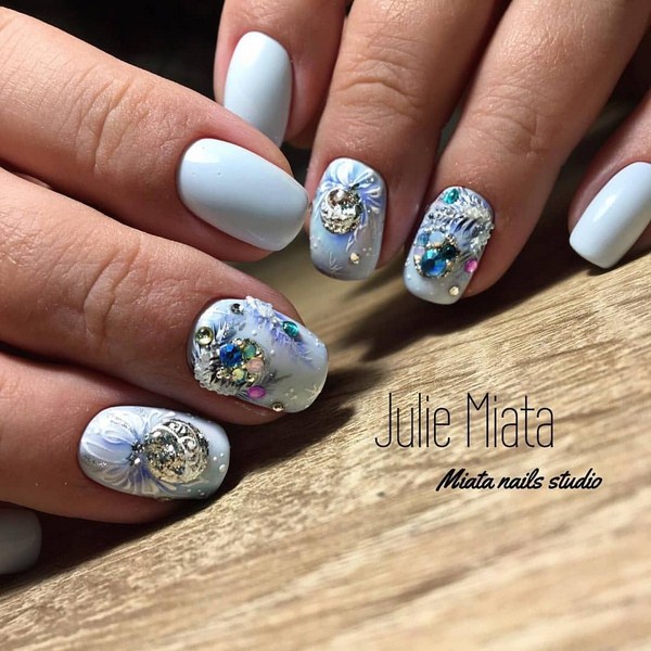 Manicure Tahun Baru Brilian 2024: contoh foto
