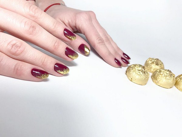 Manicure Tahun Baru Brilian 2024: contoh foto