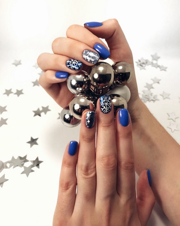 Manicure Tahun Baru Brilian 2024: contoh foto
