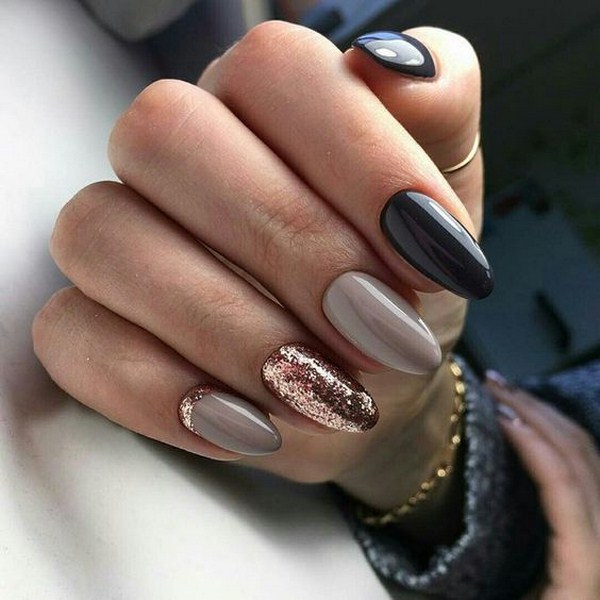 Manicure Tahun Baru Brilian 2024: contoh foto