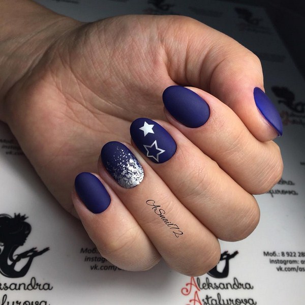 Manicure Tahun Baru Brilian 2024: contoh foto