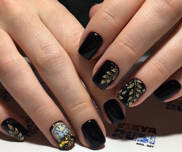 Manicure Tahun Baru Brilian 2024: contoh foto