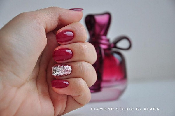 Manicure Tahun Baru Brilian 2024: contoh foto