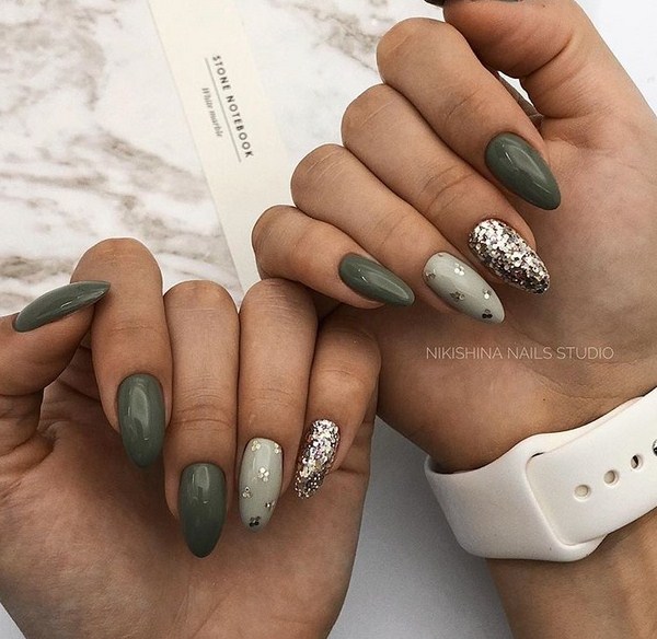 Reka bentuk kuku bergemerlapan perhiasan 2024-2025: manicure yang paling bergaya dalam foto