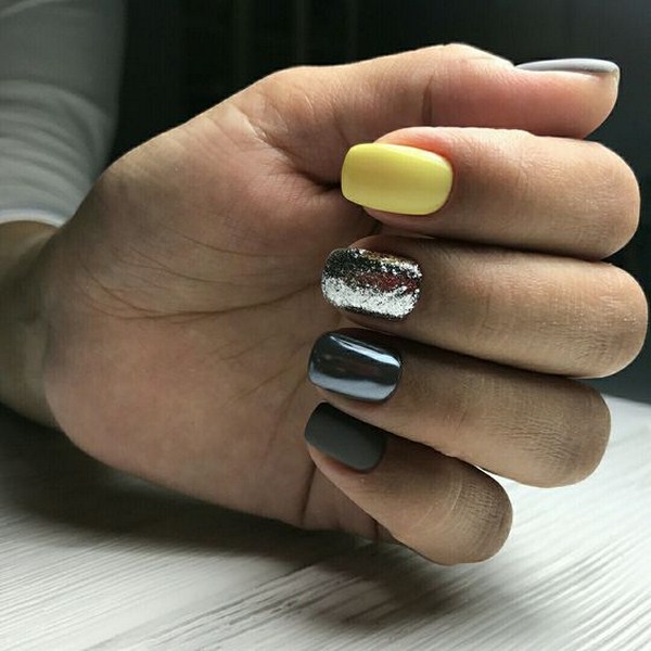 Reka bentuk kuku bergemerlapan perhiasan 2024-2025: manicure yang paling bergaya dalam foto