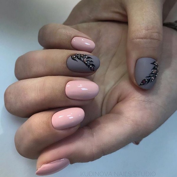 Reka bentuk kuku bergemerlapan perhiasan 2024-2025: manicure yang paling bergaya dalam foto
