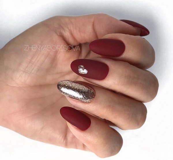 Reka bentuk kuku bergemerlapan perhiasan 2024-2025: manicure yang paling bergaya dalam foto