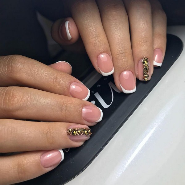 Manicure Perancis yang indah 2024-2025: foto, berita