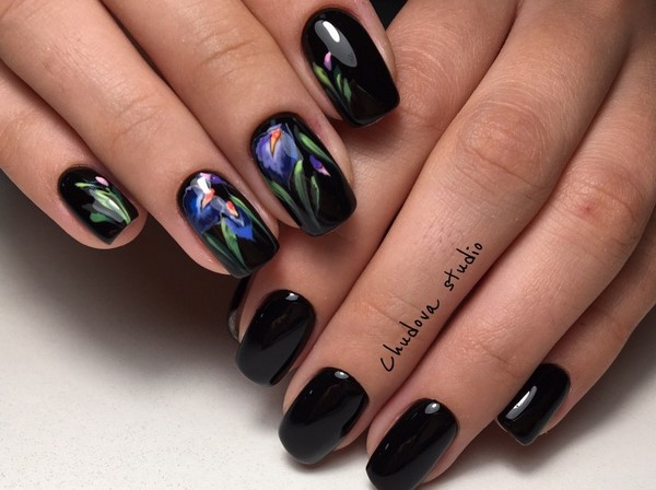 Manicure gelap bergaya 2024-2025 - trend terbaik dalam foto