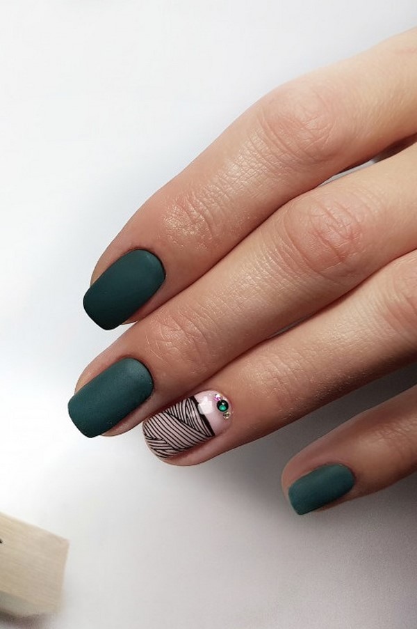 Manicure gelap bergaya 2024-2025 - trend terbaik dalam foto