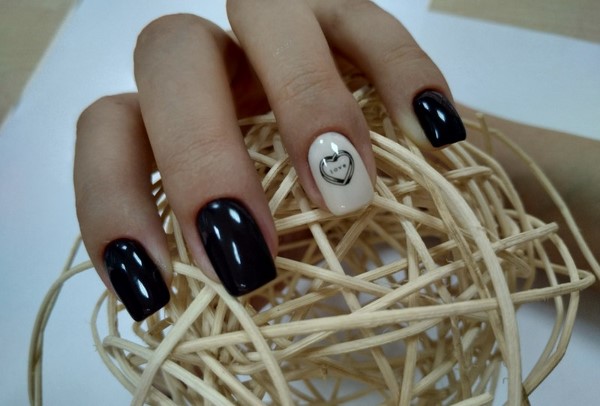 Manicure gelap bergaya 2024-2025 - trend terbaik dalam foto