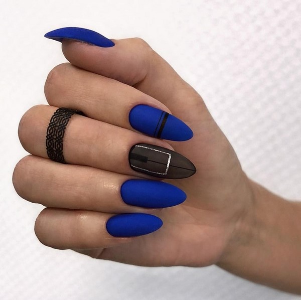 Manicure gelap bergaya 2024-2025 - trend terbaik dalam foto