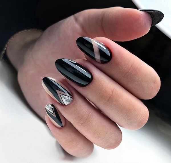Manicure gelap bergaya 2024-2025 - trend terbaik dalam foto
