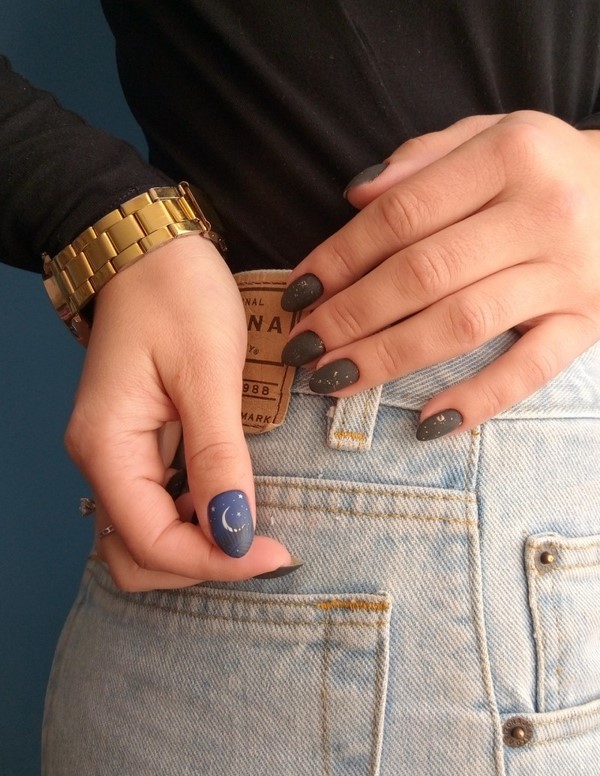 Manicure gelap bergaya 2024-2025 - trend terbaik dalam foto
