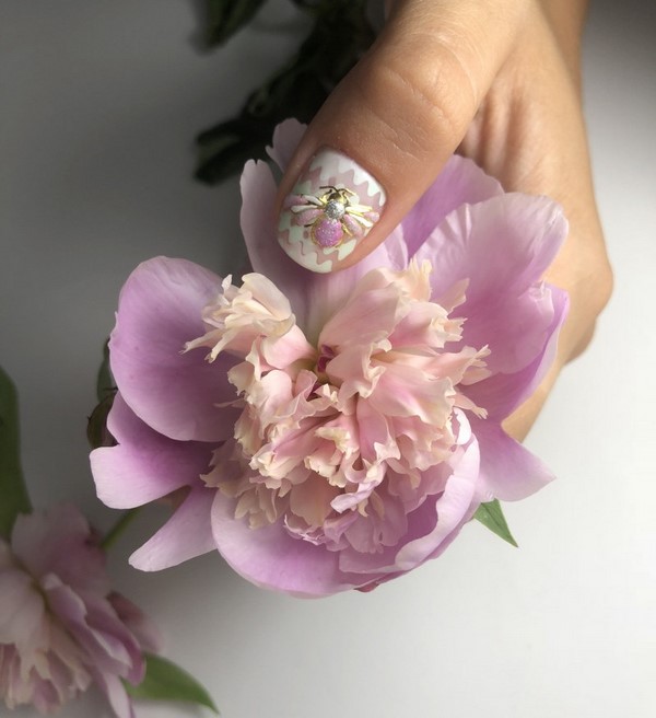 Top 15 trend terbaik reka bentuk musim bunga manicure 2024-2025 dalam foto