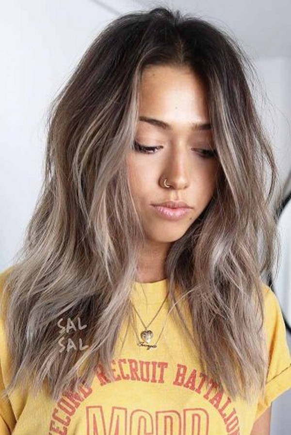 Pewarna rambut yang paling bergaya 2024-2025: foto