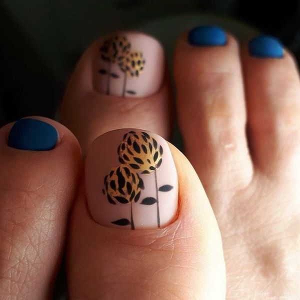 Reka bentuk pedicure musim panas 2024: trend terkini dalam foto
