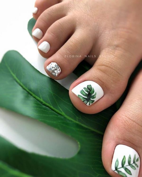 Reka bentuk pedicure musim panas 2024: trend terkini dalam foto