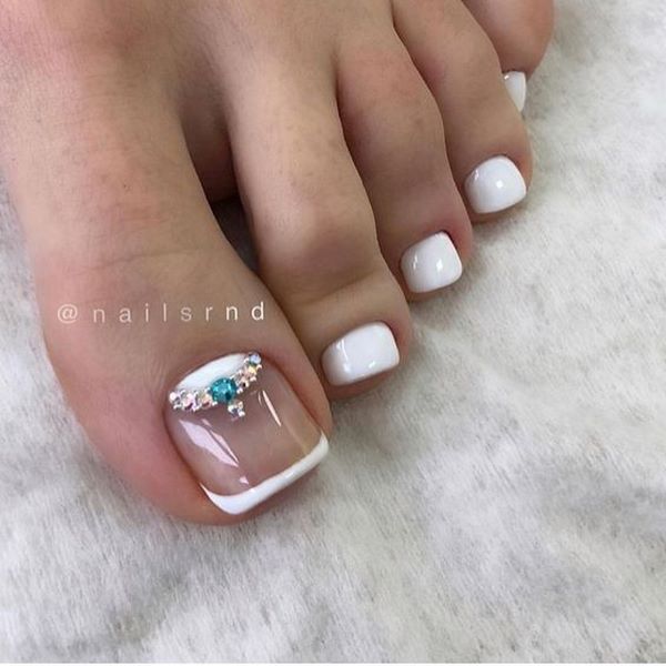 Reka bentuk pedicure musim panas 2024: trend terkini dalam foto
