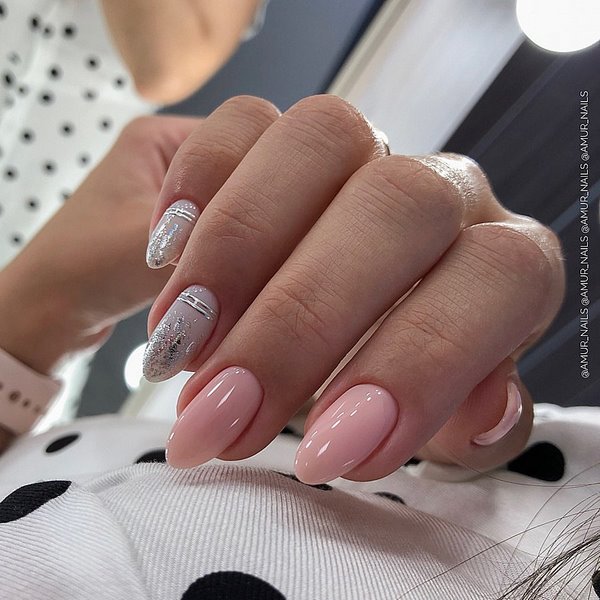 Idea bergaya manicure neutral 2024-2025: berita terkini dan imej teratas