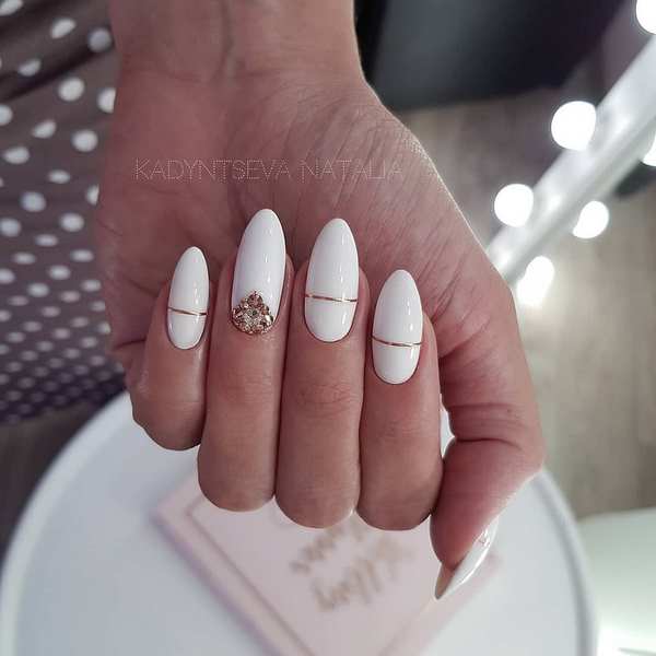 Idea bergaya manicure neutral 2024-2025: berita terkini dan imej teratas