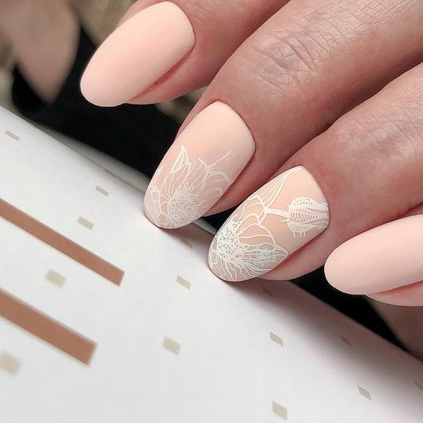 Idea bergaya manicure neutral 2024-2025: berita terkini dan imej teratas