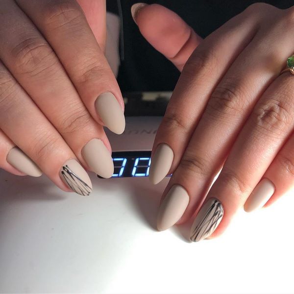 Idea bergaya manicure neutral 2024-2025: berita terkini dan imej teratas