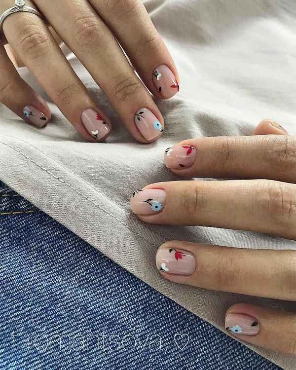 Idea bergaya manicure neutral 2024-2025: berita terkini dan imej teratas
