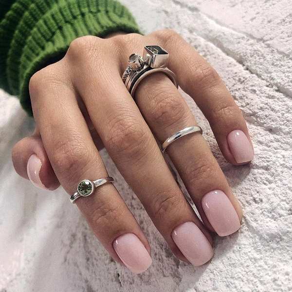 Idea bergaya manicure neutral 2024-2025: berita terkini dan imej teratas