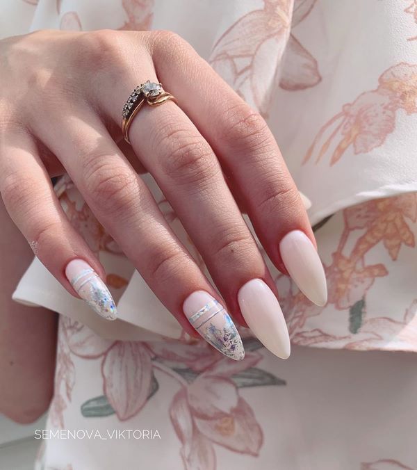 Idea bergaya manicure neutral 2024-2025: berita terkini dan imej teratas