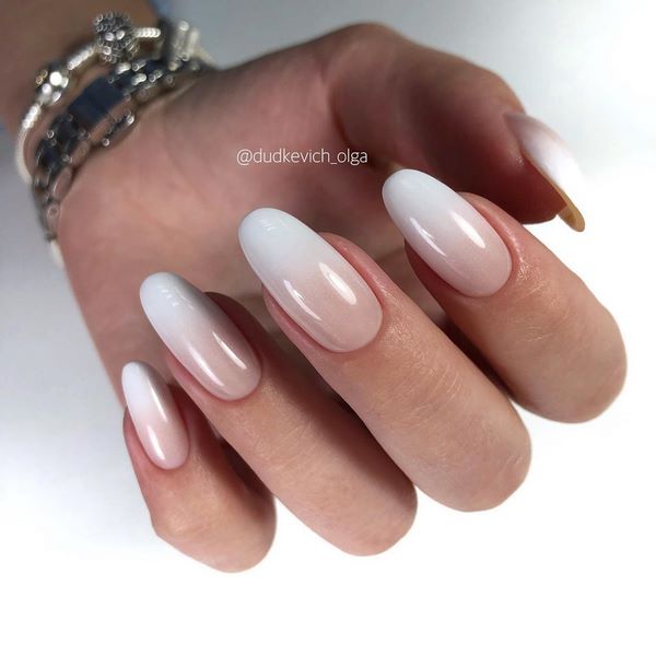 Idea bergaya manicure neutral 2024-2025: berita terkini dan imej teratas
