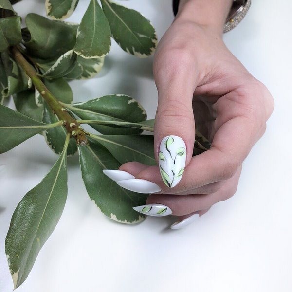 Idea bergaya manicure neutral 2024-2025: berita terkini dan imej teratas