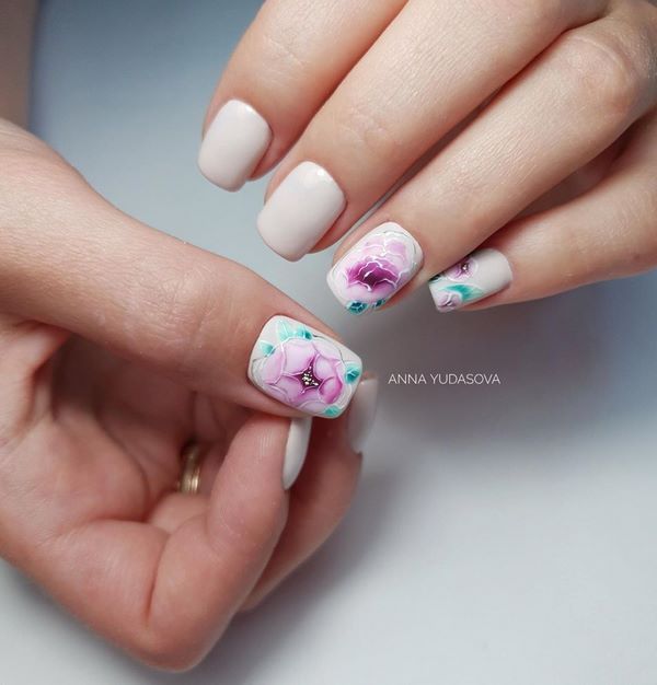 Menawan manicure lembut 2024-2025 - idea yang paling indah untuk reka bentuk lembut marigolds