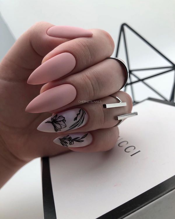 Menawan manicure lembut 2024-2025 - idea yang paling indah untuk reka bentuk lembut marigolds