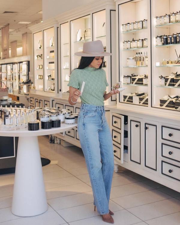 Jeans wanita bergaya baru: model dan gaya terbaik musim ini 2024-2025