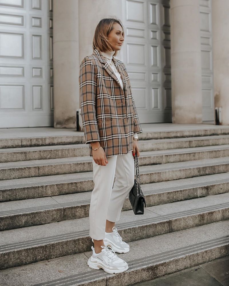 Trend baru untuk jaket wanita 2024-2025. Imej teratas untuk setiap selera