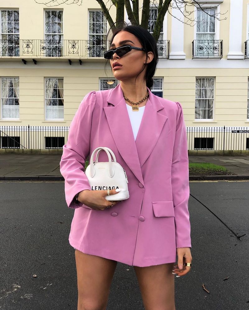 Trend baru untuk jaket wanita 2024-2025. Imej teratas untuk setiap selera