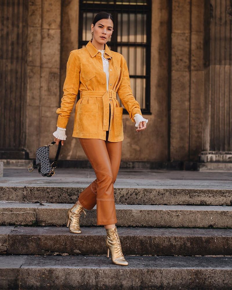 Trend baru untuk jaket wanita 2024-2025. Imej teratas untuk setiap selera