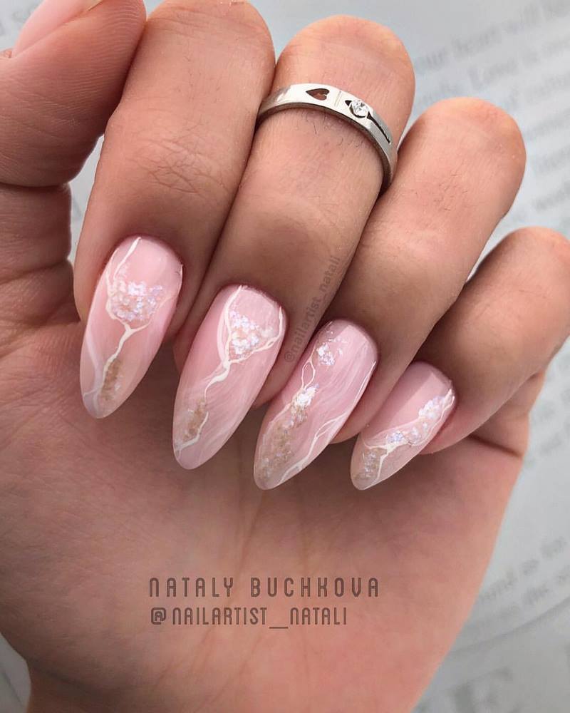 Idea kreatif untuk manicure marmar 2024-2025: berita reka bentuk segar