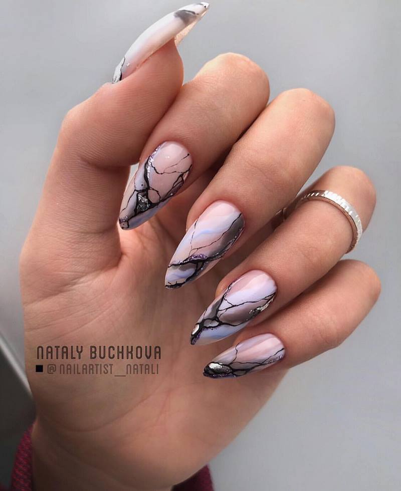 Idea kreatif untuk manicure marmar 2024-2025: berita reka bentuk segar