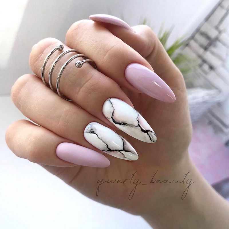 Idea kreatif untuk manicure marmar 2024-2025: berita reka bentuk segar