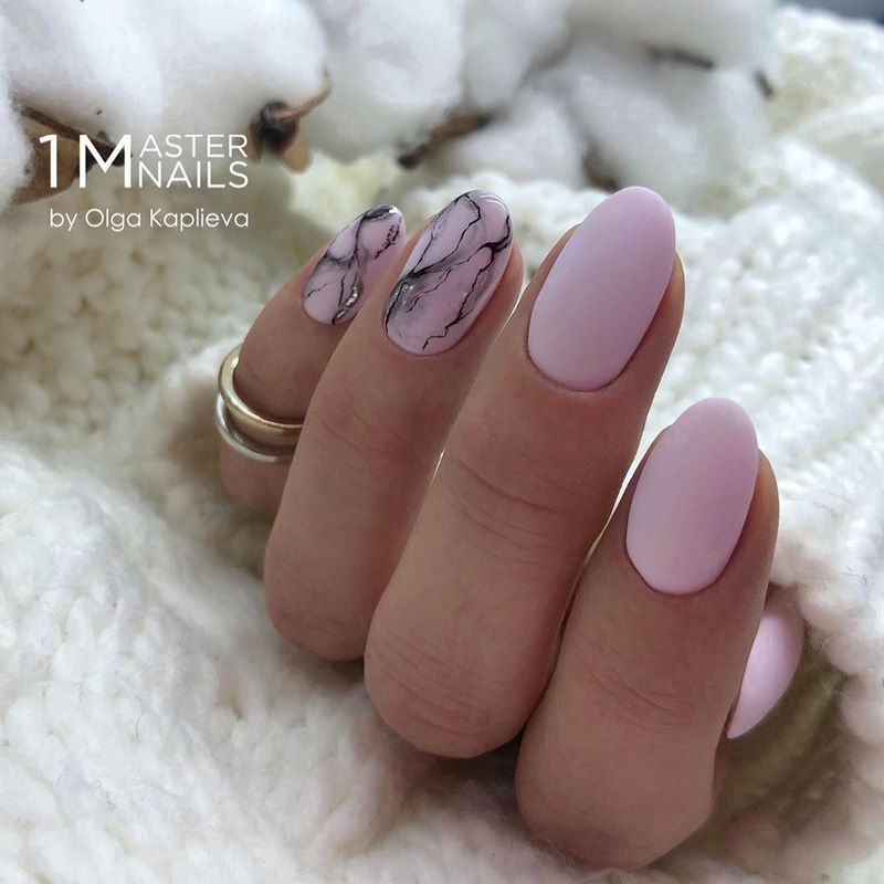 Idea kreatif untuk manicure marmar 2024-2025: berita reka bentuk segar